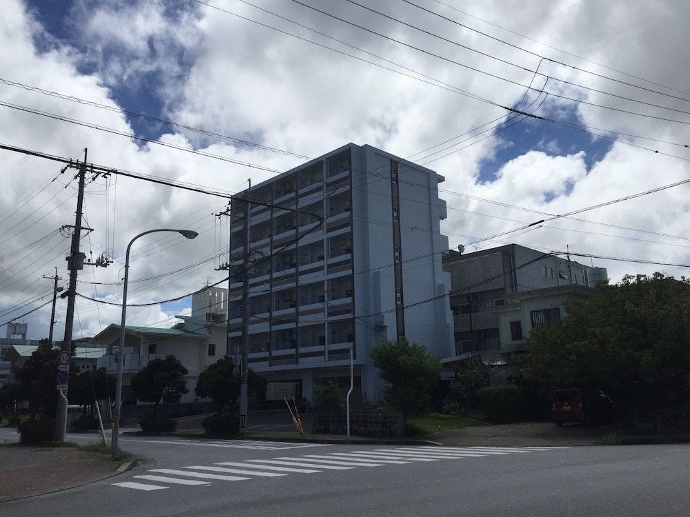 MR.KINJO IN MAEHARA 那覇