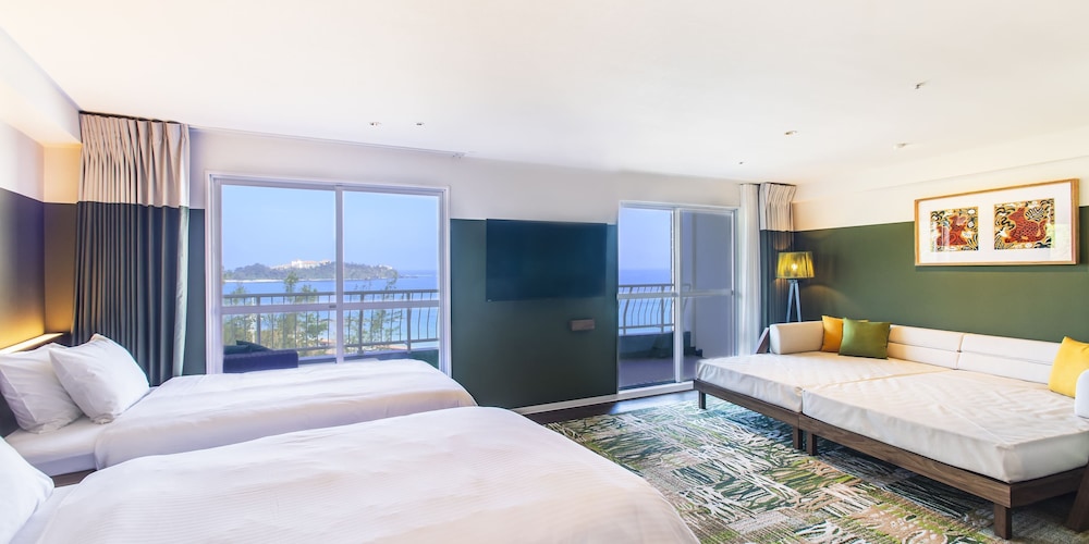 TWIN-LINE HOTEL YANBARU OKINAWA JAPAN 那覇