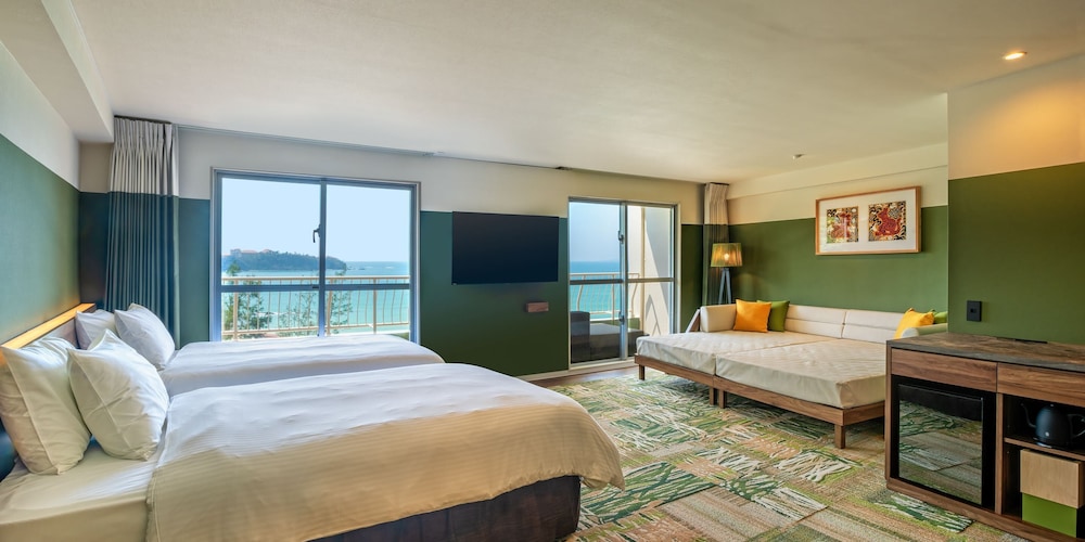 TWIN-LINE HOTEL YANBARU OKINAWA JAPAN 那覇