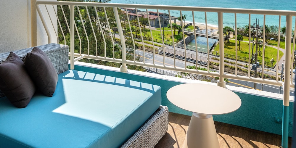 TWIN-LINE HOTEL YANBARU OKINAWA JAPAN 那覇