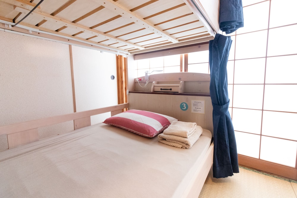 ALL FRIENDS GUEST HOUSE 那覇