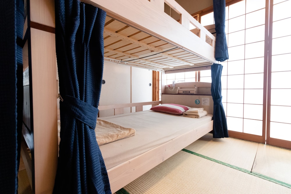 ALL FRIENDS GUEST HOUSE 那覇