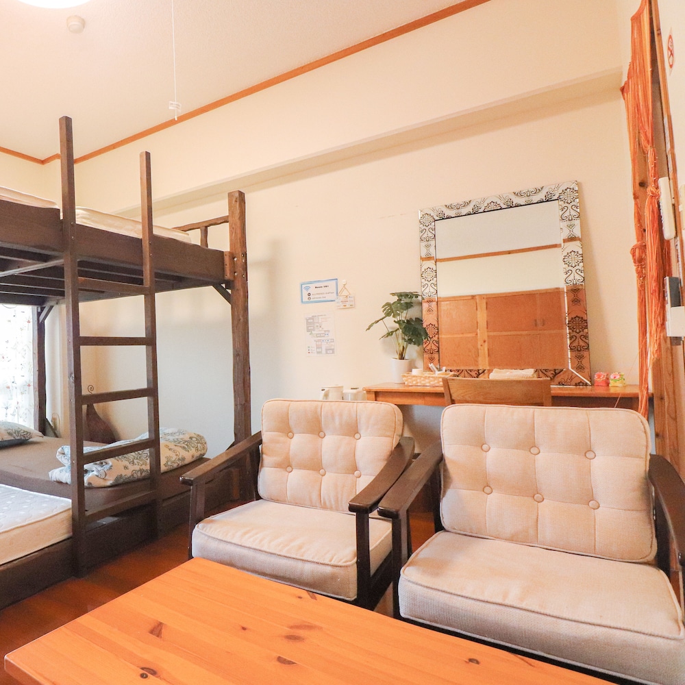 ALL FRIENDS GUEST HOUSE 那覇