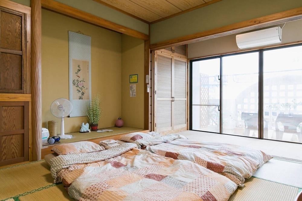 ALL FRIENDS GUEST HOUSE 那覇