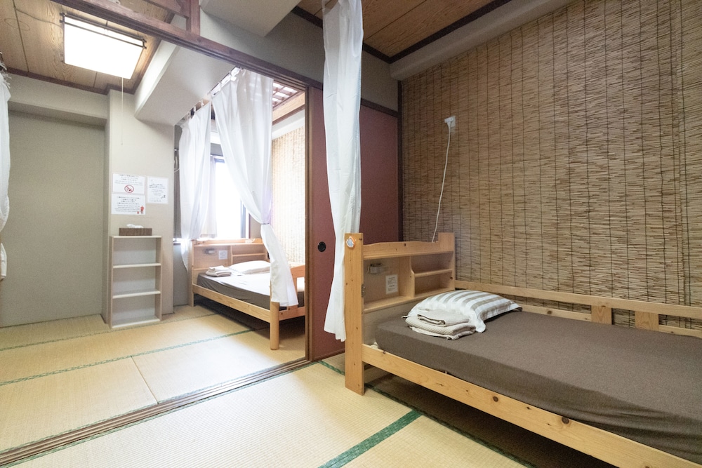 ALL FRIENDS GUEST HOUSE 那覇