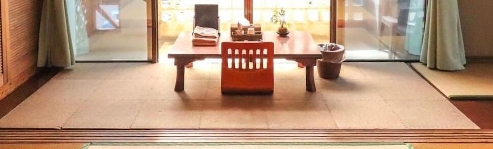 ALL FRIENDS GUEST HOUSE 那覇