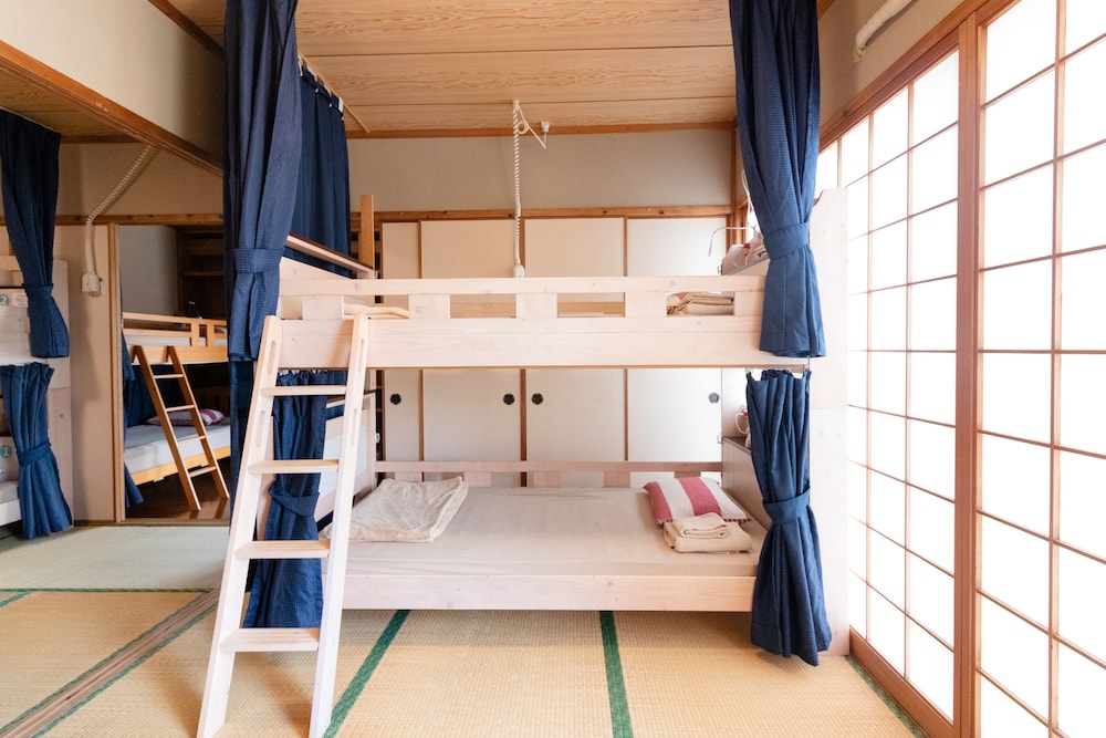 ALL FRIENDS GUEST HOUSE 那覇