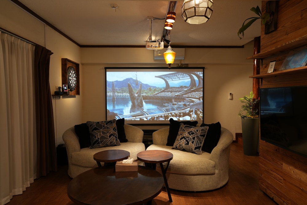 CINEMA RESORTS 3 那覇