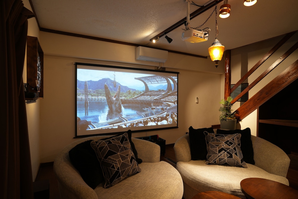 CINEMA RESORTS 3 那覇