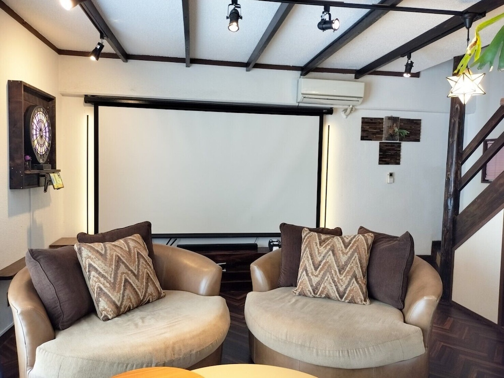 CINEMA RESORTS 1 那覇