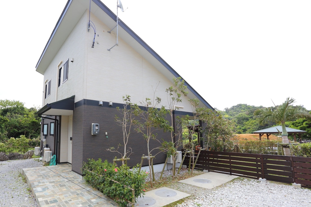 たびの邸宅 カルストヴィラ 那覇