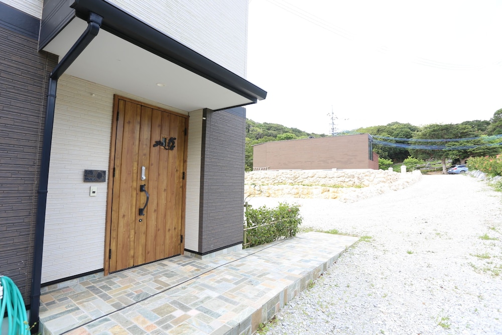 たびの邸宅 カルストヴィラ 那覇