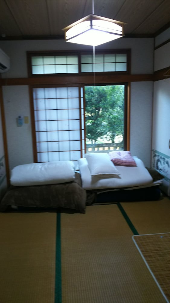 瓦屋いきんぱた 那覇
