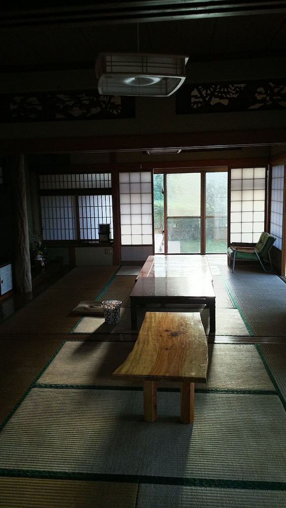 瓦屋いきんぱた 那覇