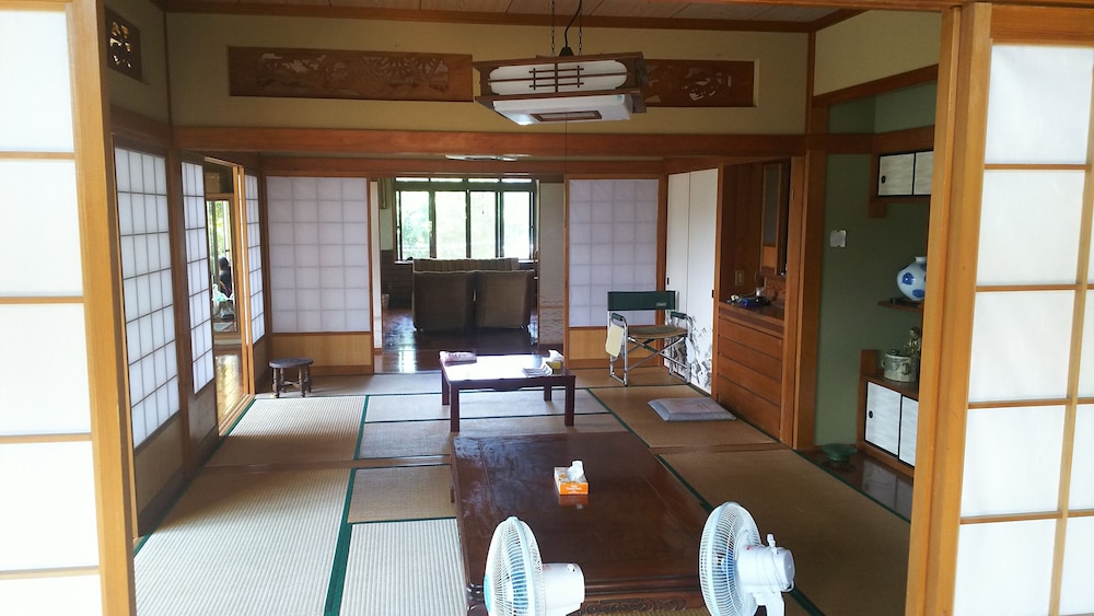 瓦屋いきんぱた 那覇