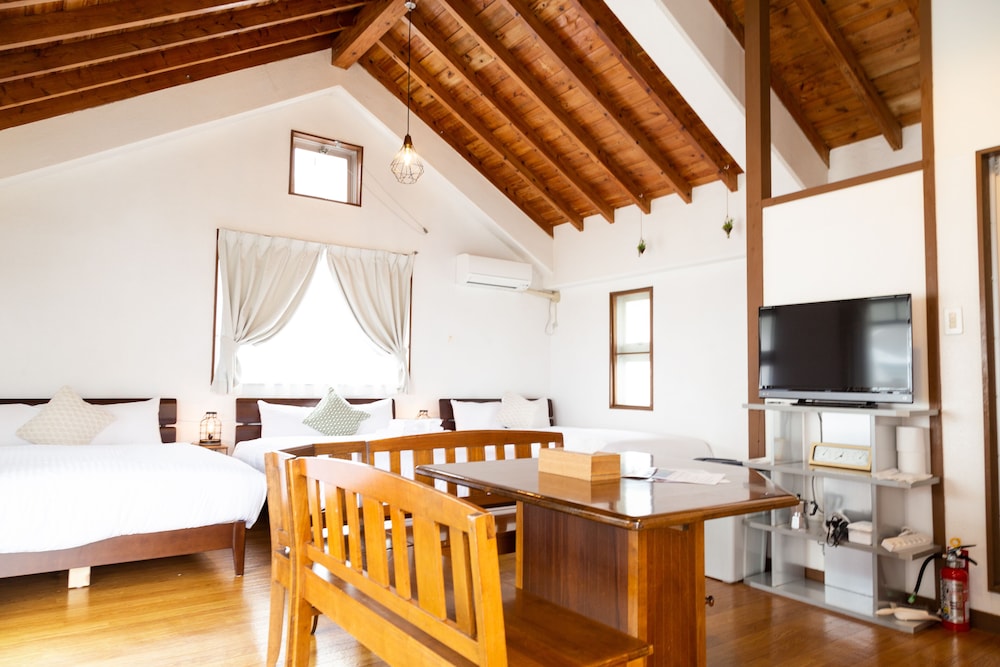 PINE HOUSE IN CHURAUMI 那覇