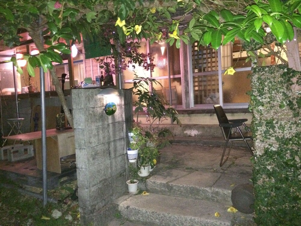 ごーやー荘 那覇