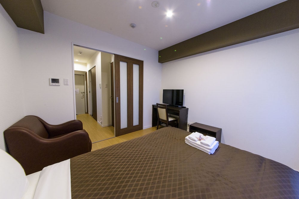 HOTEL PURUMIAIM YOGI 那覇
