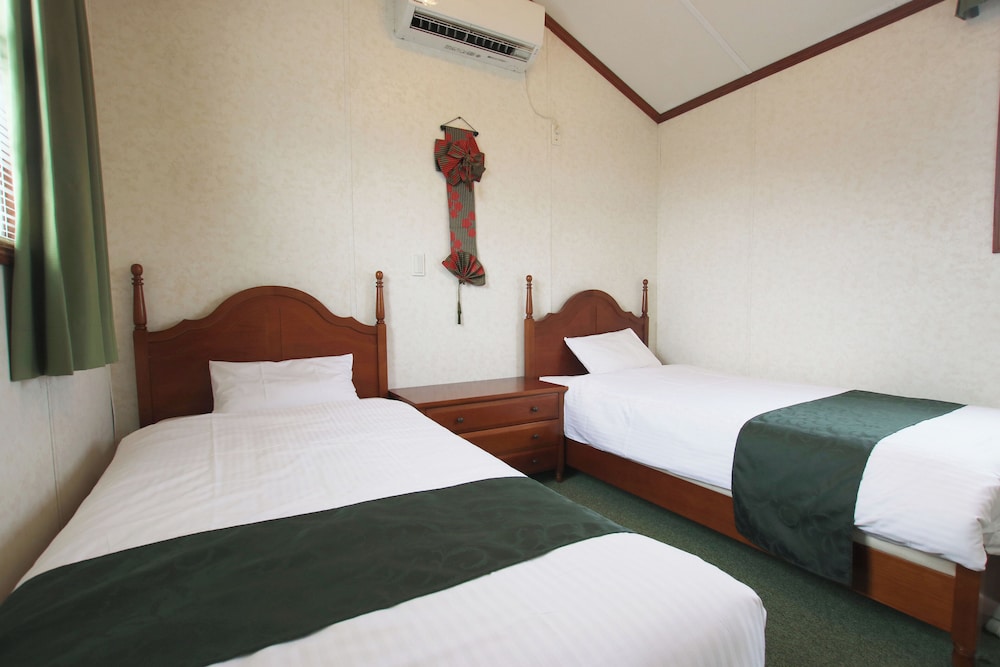 COTTAGE NORTH OKINAWA 那覇