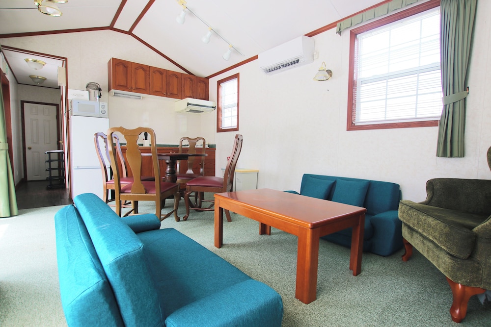 COTTAGE NORTH OKINAWA 那覇
