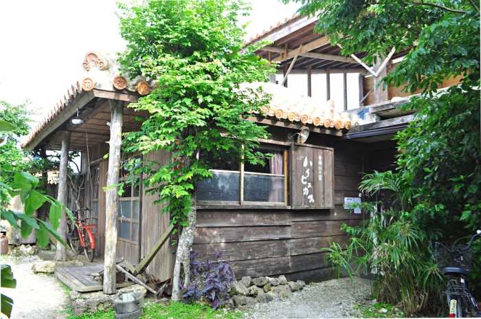 今帰仁の宿 ハイビスカス 那覇