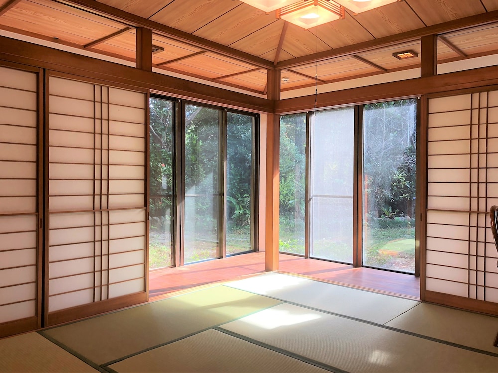 PRIVATE HOTEL WALKERS NAKIJIN 那覇