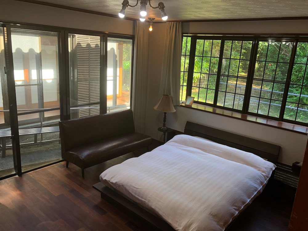 PRIVATE HOTEL WALKERS NAKIJIN 那覇
