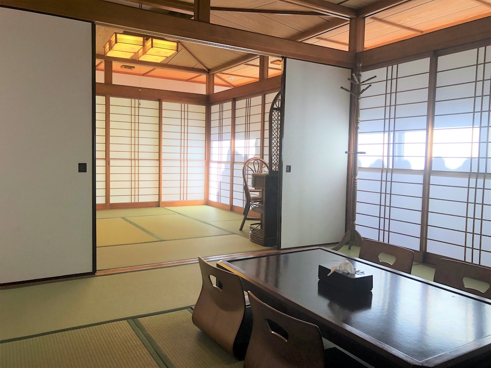 PRIVATE HOTEL WALKERS NAKIJIN 那覇
