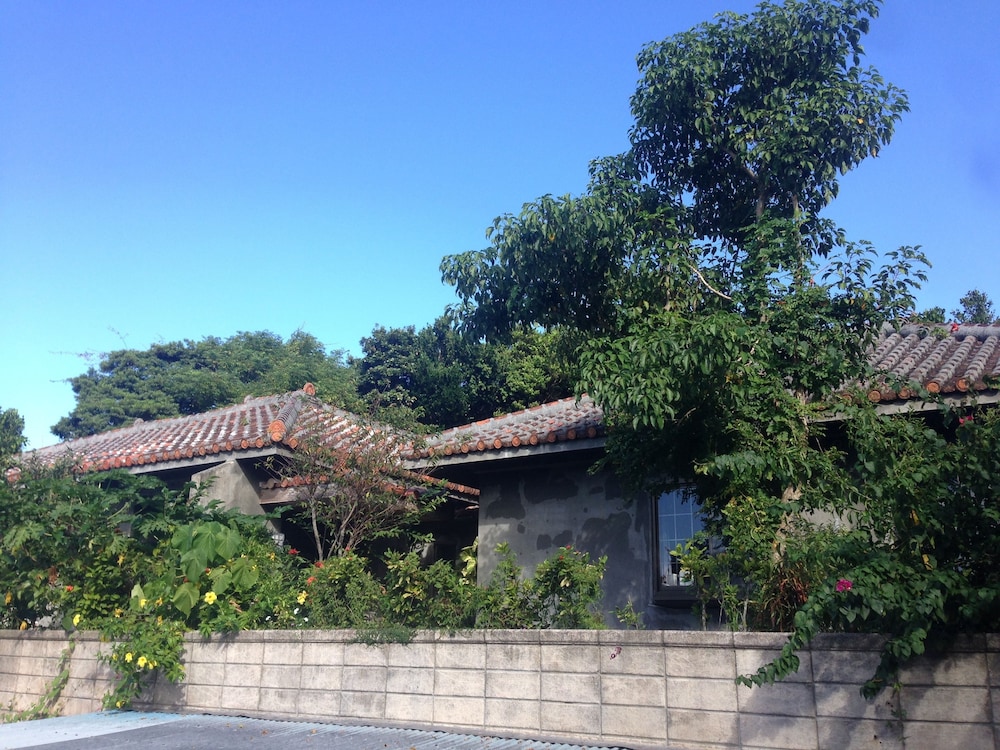 PRIVATE HOTEL WALKERS NAKIJIN 那覇
