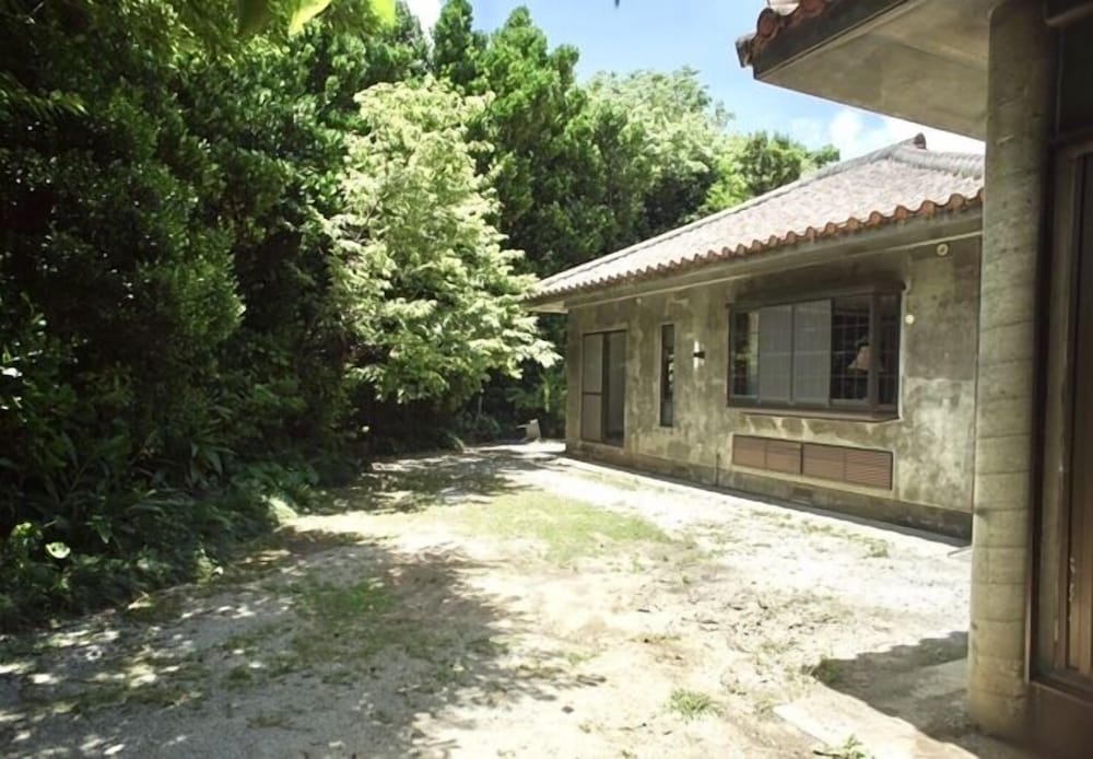 PRIVATE HOTEL WALKERS NAKIJIN 那覇