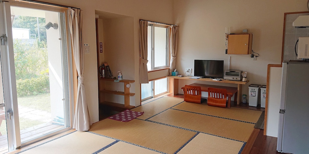 素泊まりの宿 かえるやぁ 那覇