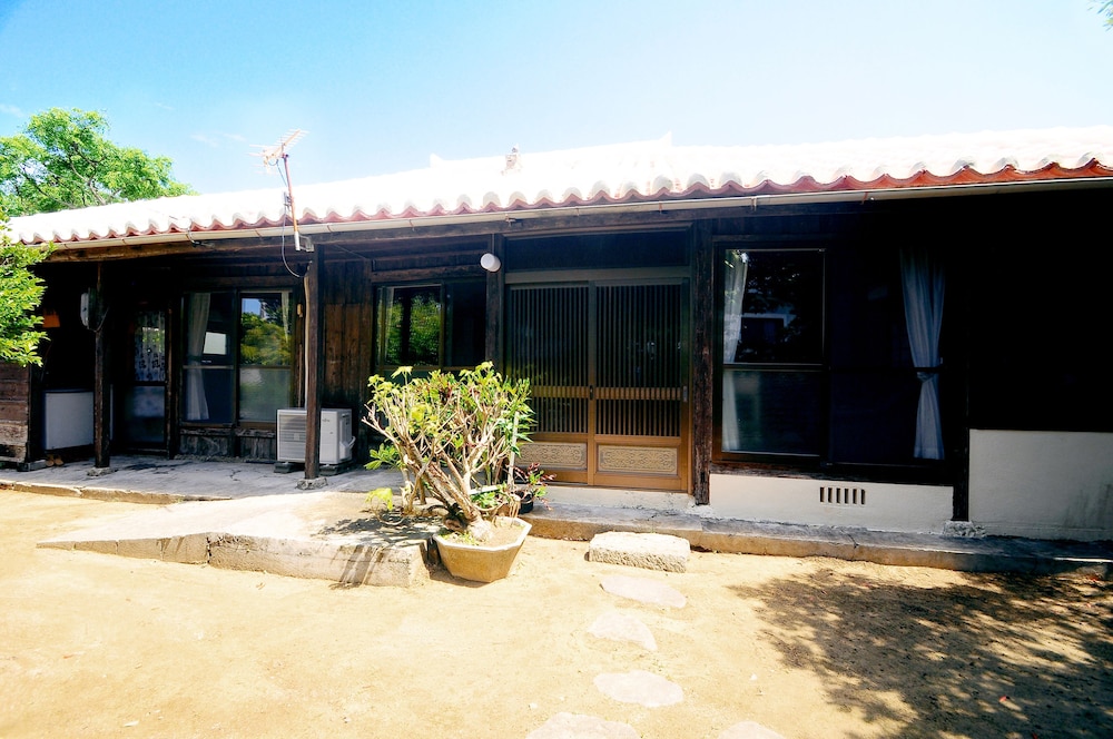 沖縄の古民家ミーヤー 那覇