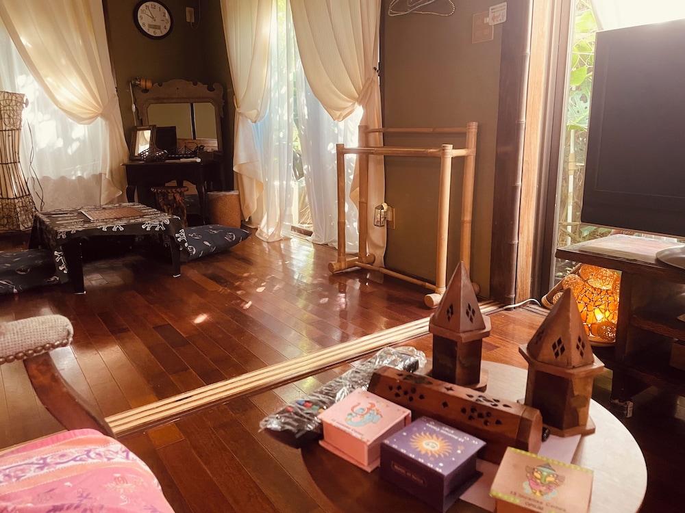 女性専用癒やしの宿 みるく家 - 女性専用 那覇