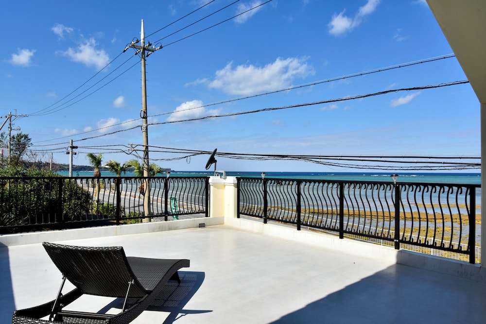 MAEDA BIRU HOUSE I II 那覇