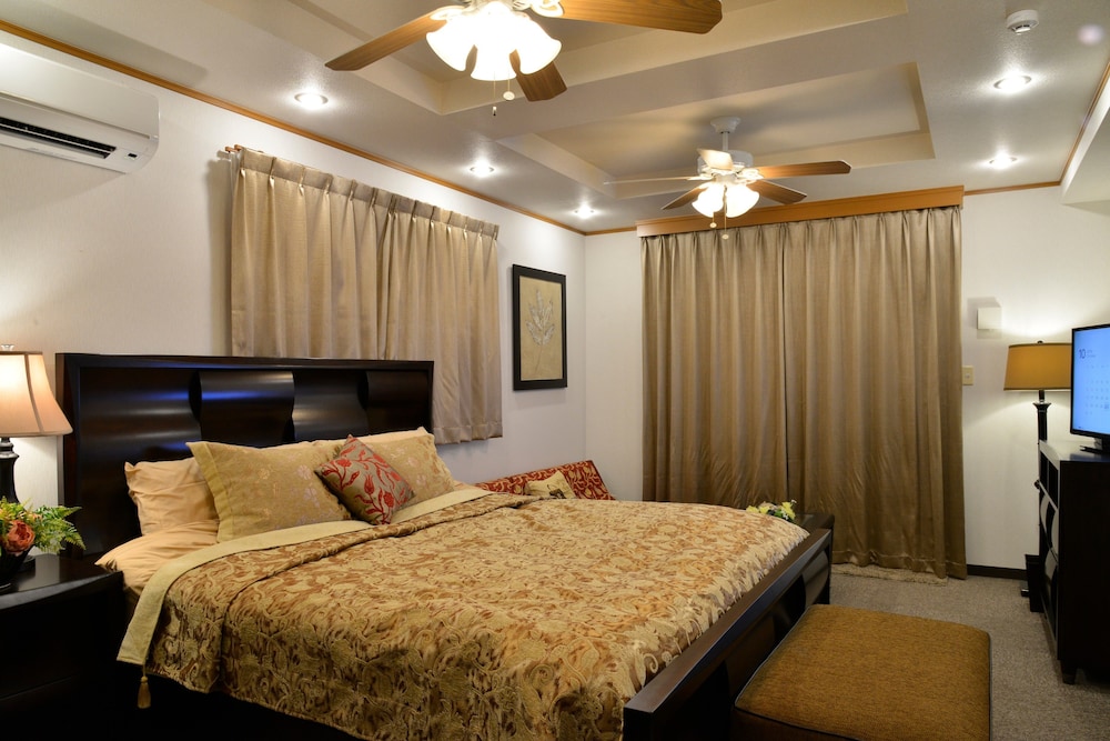 MAEDA BIRU HOUSE I II 那覇