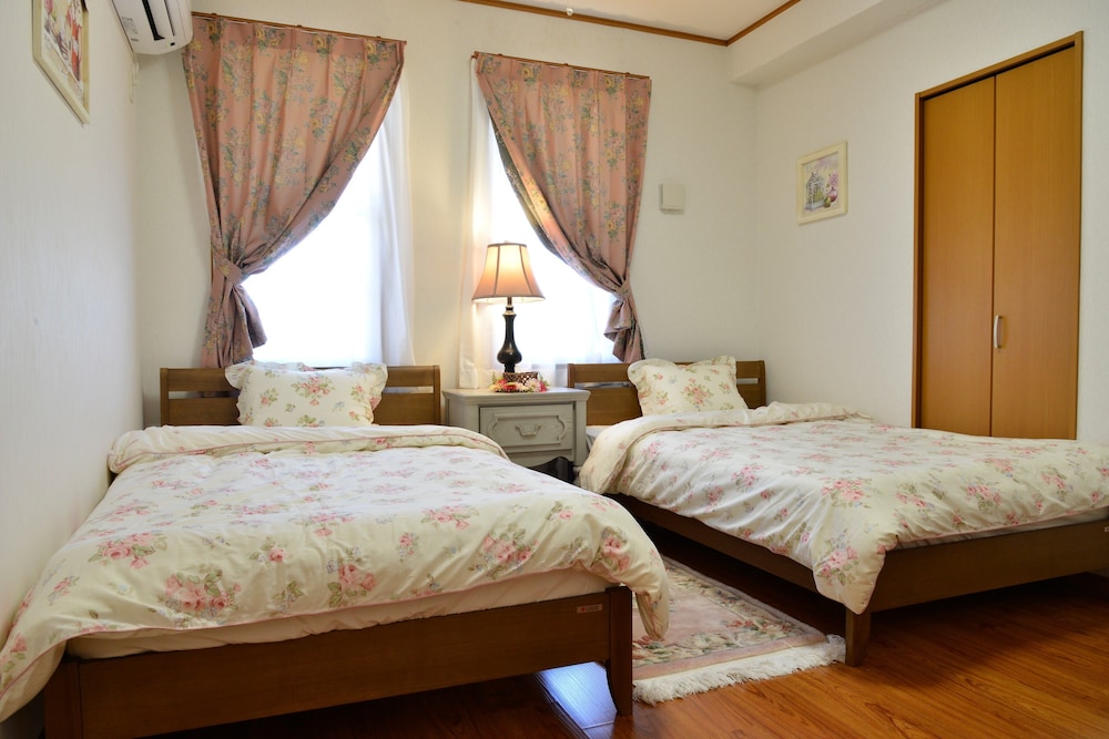 MAEDA BIRU HOUSE I II 那覇