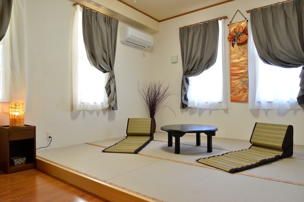 MAEDA BIRU HOUSE I II 那覇