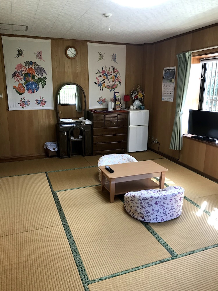 民宿 静 那覇