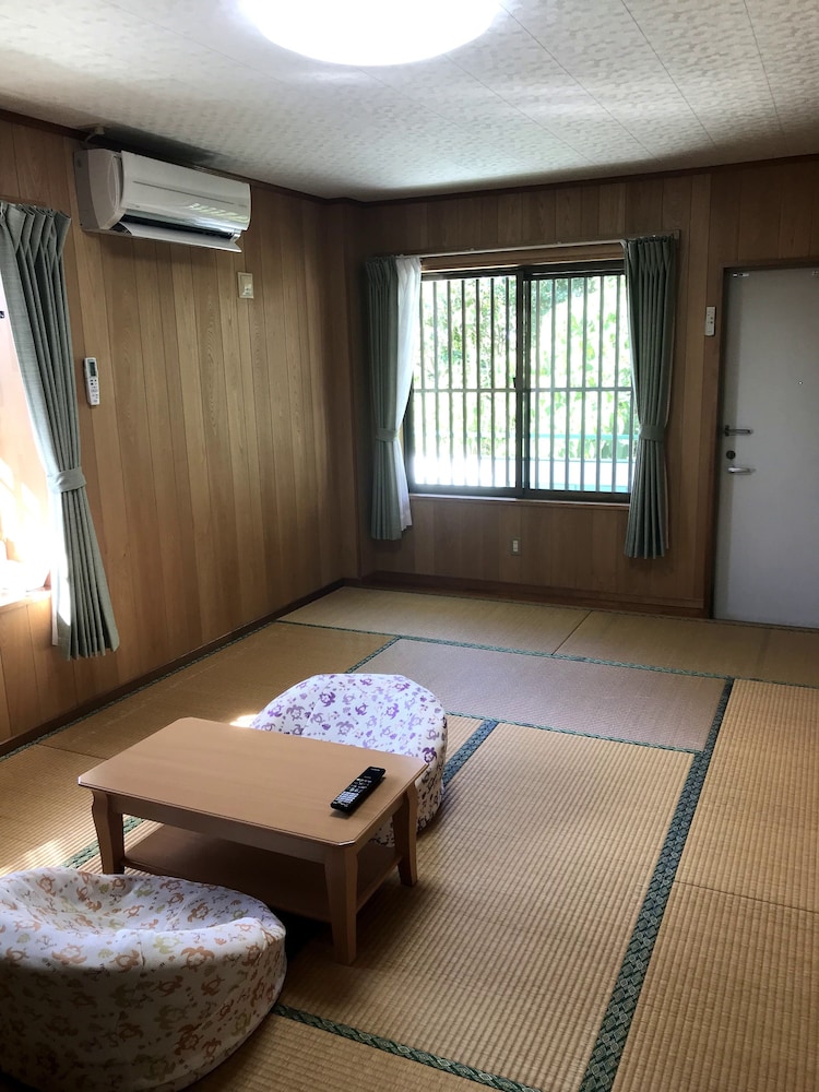 民宿 静 那覇