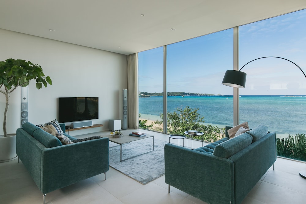 BEACH HOUSE PURAU 那覇