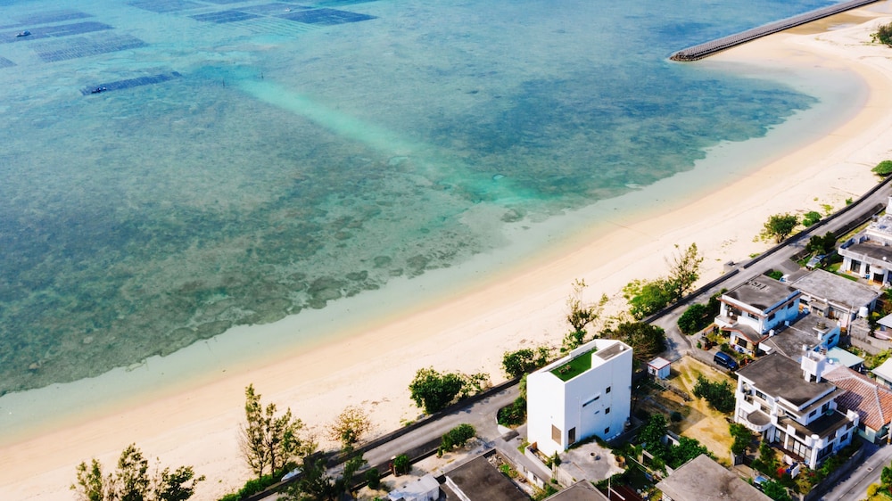 BEACH HOUSE PURAU 那覇