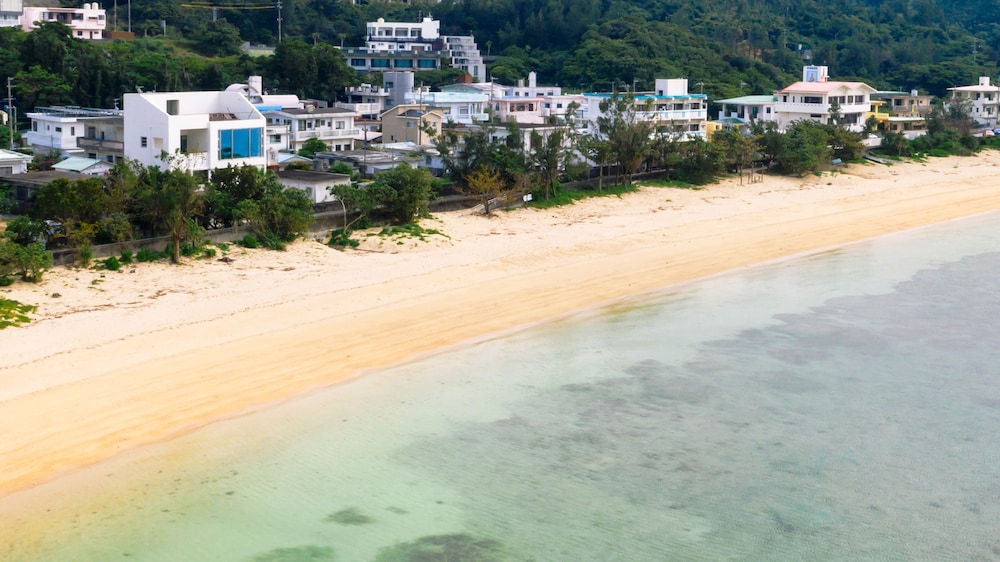 BEACH HOUSE PURAU 那覇