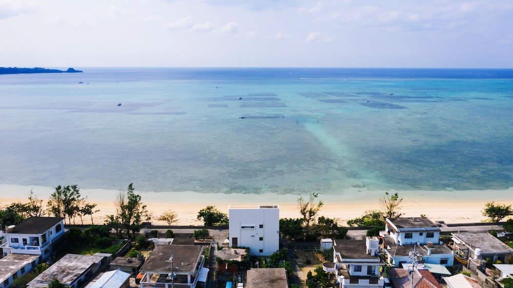 BEACH HOUSE PURAU 那覇