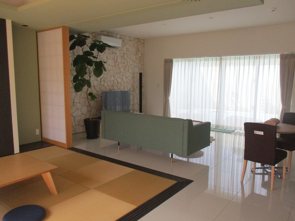 U-MUI FOREST VILLA OKINAWA 那覇