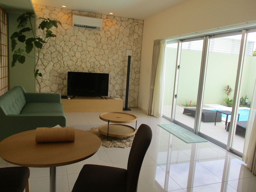 U-MUI FOREST VILLA OKINAWA 那覇