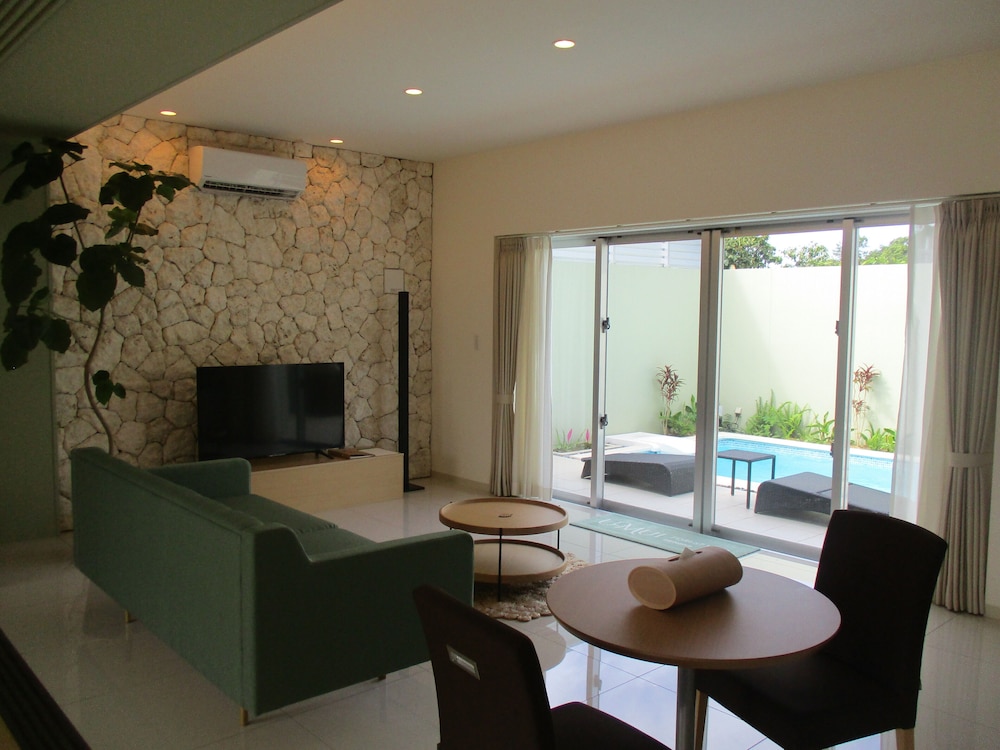 U-MUI FOREST VILLA OKINAWA 那覇