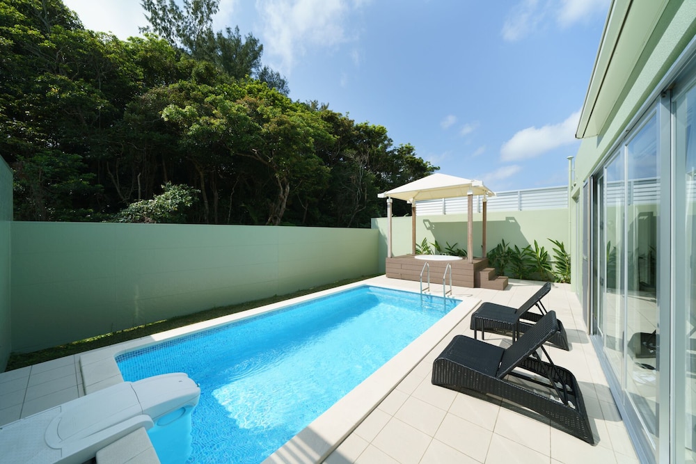 U-MUI FOREST VILLA OKINAWA 那覇