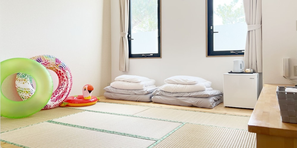 LOW COST RESORT MANZA BEACH 那覇
