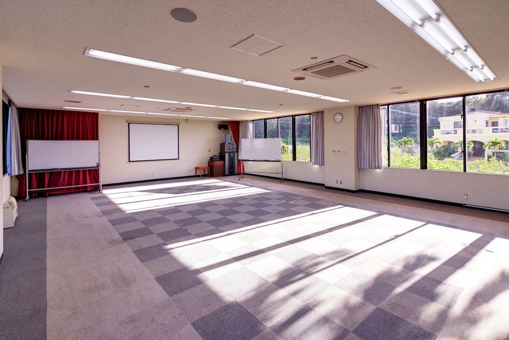 ペンション 美留 那覇