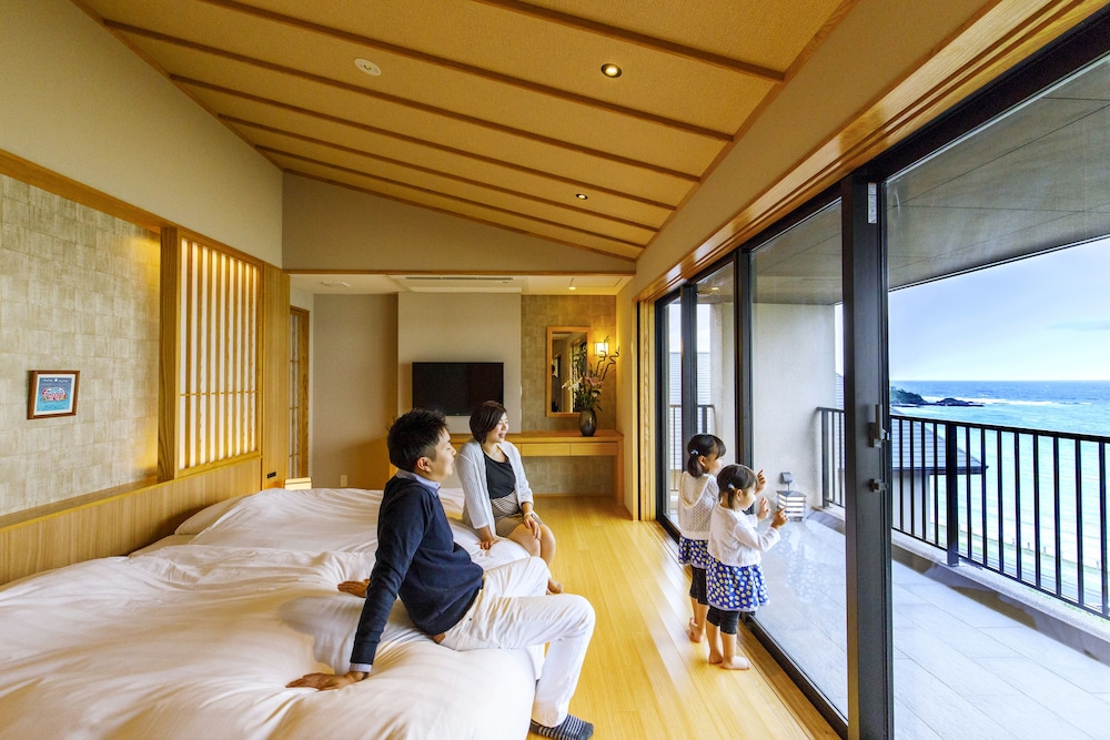 海の旅亭おきなわ名嘉真荘 那覇